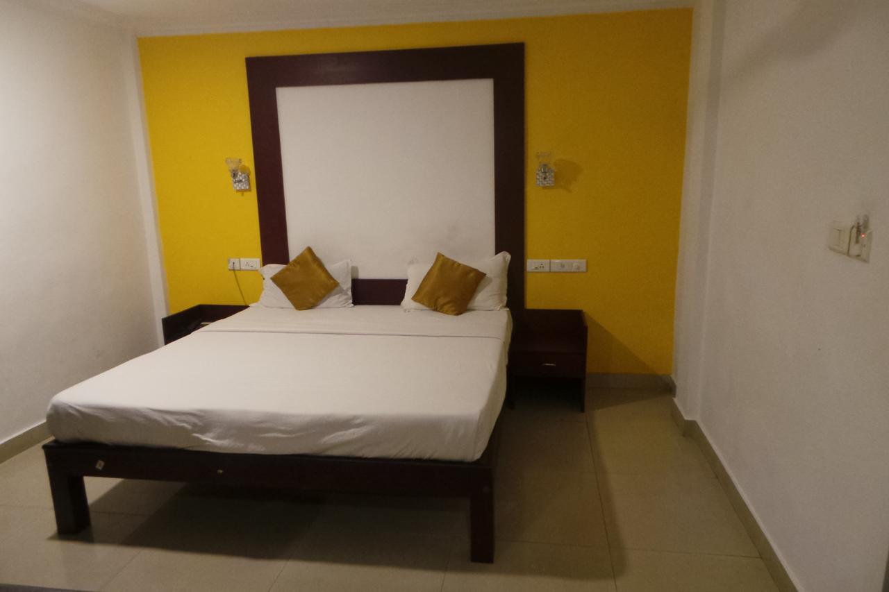 Hotel Wayanad Regency Kedavūr エクステリア 写真