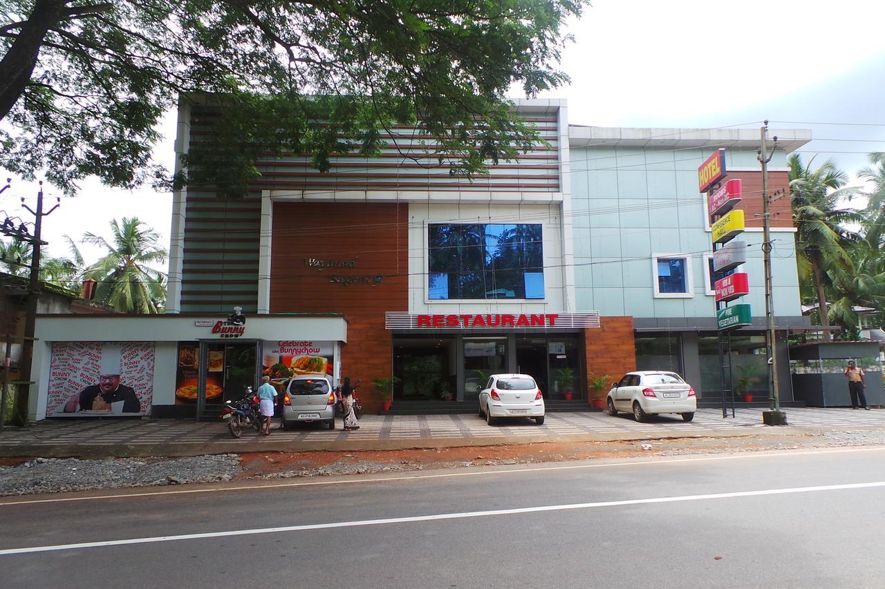 Hotel Wayanad Regency Kedavūr エクステリア 写真